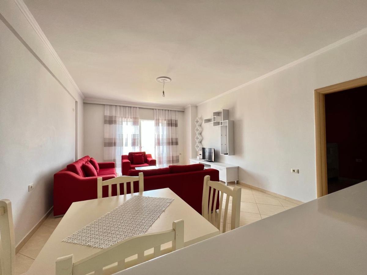 SarandëErmis Apartamentアパートメント エクステリア 写真