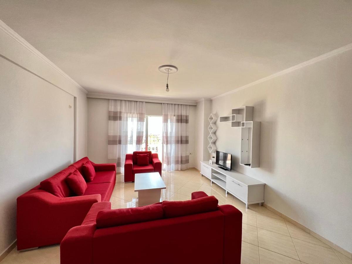 SarandëErmis Apartamentアパートメント エクステリア 写真