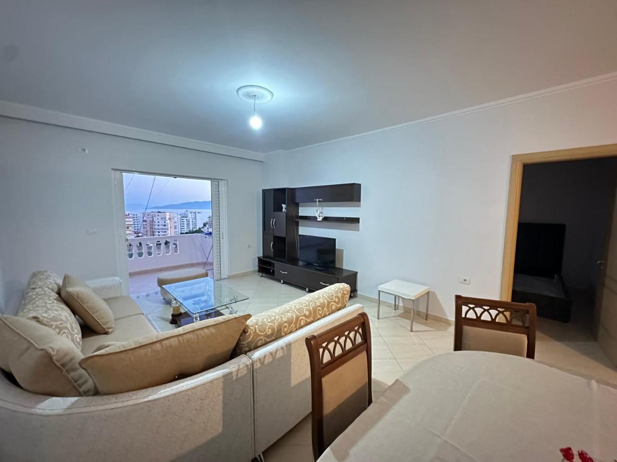 SarandëErmis Apartamentアパートメント エクステリア 写真
